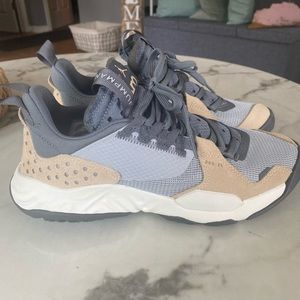 Women’s Jordan deltas